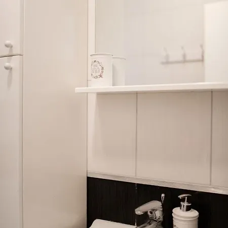 Teatar Apartment *